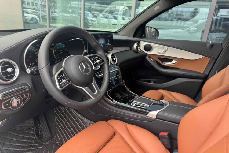 Used Mercedes-Benz GLC 2021 GLC 260 L 4MATIC Dynamic Edition
