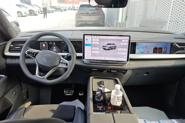 Used Volkswagen Teramont 2025 Tiguan Pro 450TSI Four-Wheel Drive Summit Edition
