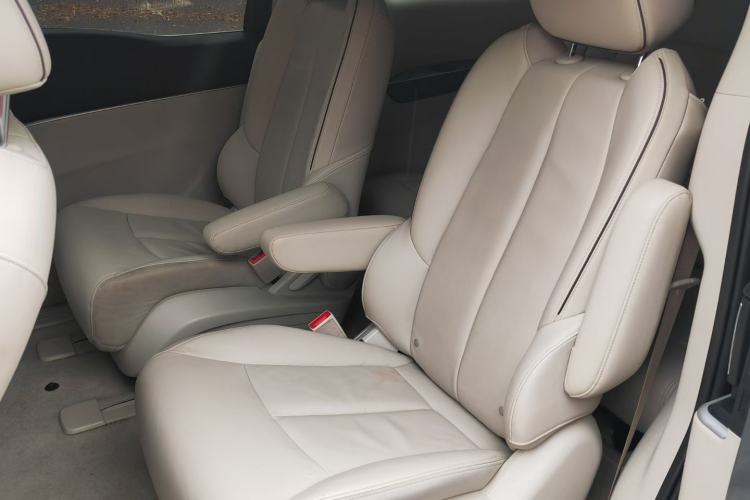 Used Buick GL8 2021 Land Cruiser Executive Class 652T Luxury Model