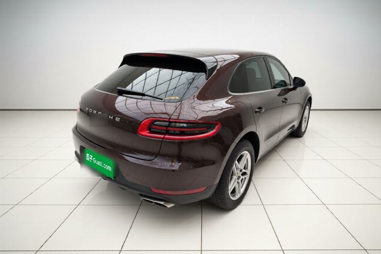 Used Porsche Macan 2017 Macan 2.0T Rear Right 45 Deg