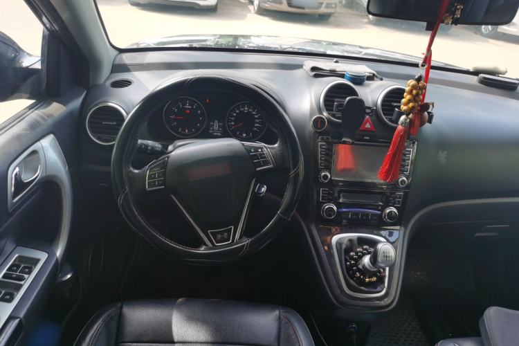 Used Haval H6 2015 Upgraded Model 1.5T Manual Two-Wheel Drive Elite Version