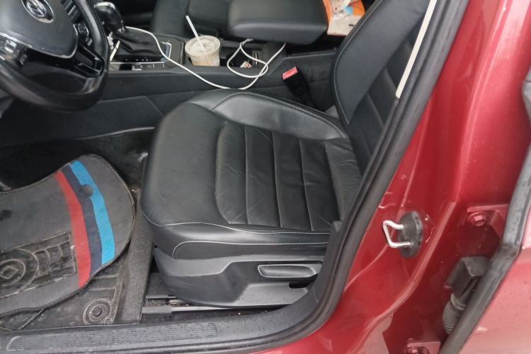 Used Volkswagen Lamando 2015 280TSI DSG Comfort Edition Left Front Seat