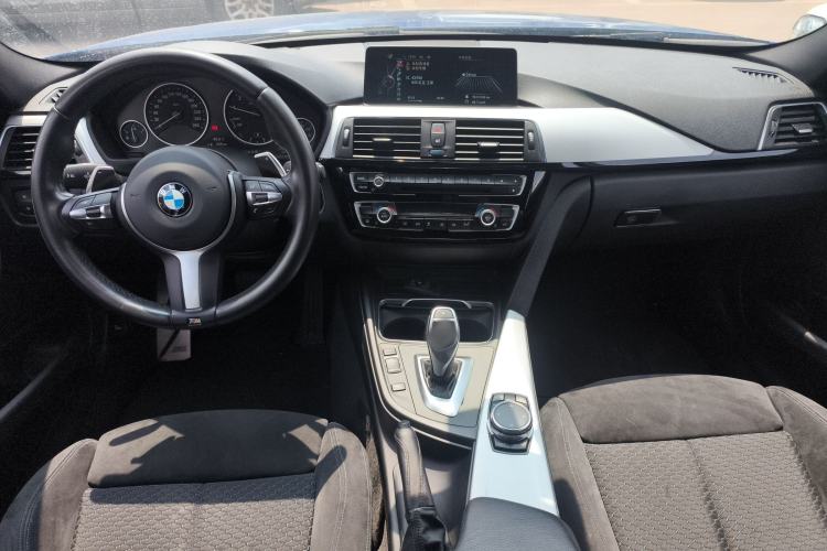 Used BMW 3 Series 2016 320i M Sport Center Console