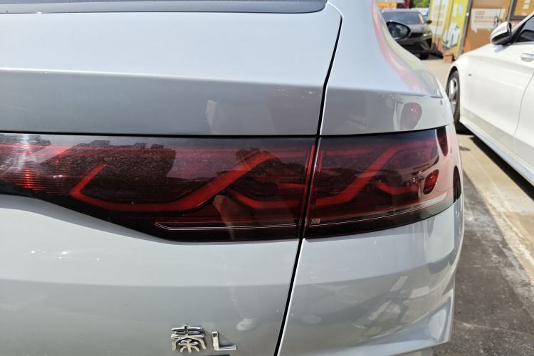 Used BYD Qin L 2025 DM-i Smart Drive 120KM Superior Model
