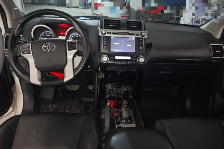 Used Toyota Prado 2016 2.7L Automatic Standard Edition Center Console