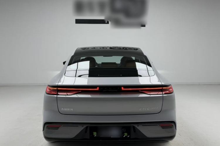 Used Geely Galaxy 8 2025 130km EM-i Deluxe Edition
