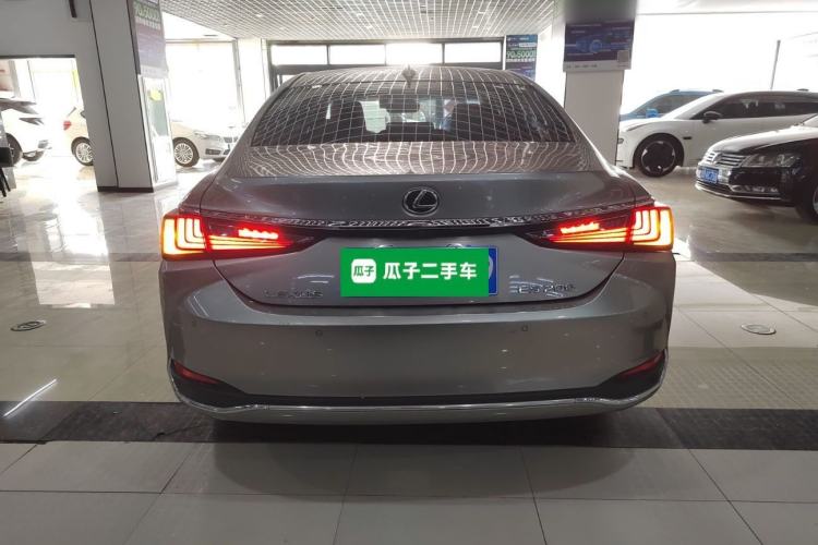 Used Lexus ES 2020 200 Excellence Edition Rear