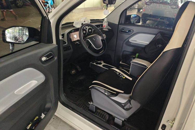 Used Wuling Hongguang MINIEV 2022 Macaron Premium Model – Lithium Iron Phosphate