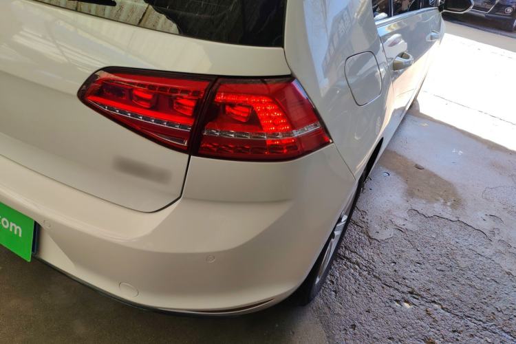 Used Volkswagen Golf 2016 1.6L Automatic Comfort Model Right Rear Taillight