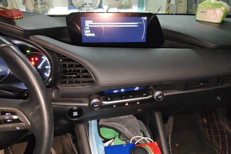 Used Mazda 3 Axela 2021 1.5L Automatic Luxury Version
