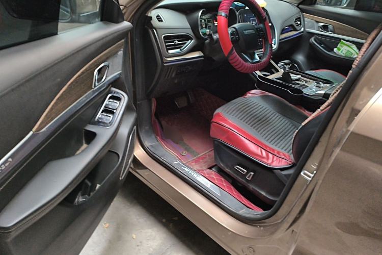 Used JETOUR X70 2020 1.5T DCT Luxury Edition 6 Seats