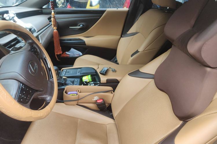 Used Lexus ES 2018 200 Luxury Edition China V Standard Left Front Seat