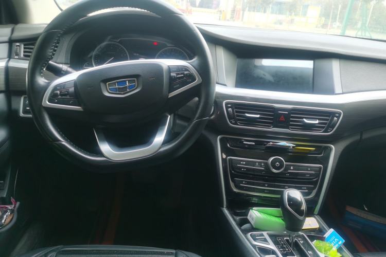 Used Geely Auto Emgrand GT 2017 1.8T Luxury Model Center Console