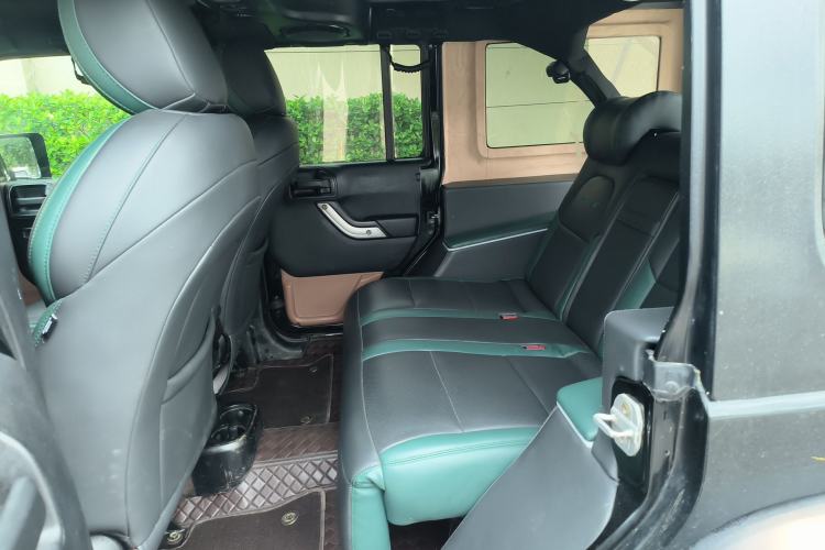 Used Jeep Wrangler 2012 3.6L Sahara Four-Door Edition Left Rear Seat