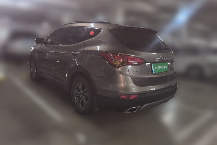 Used Hyundai Santa Fe 2013 Revised Version 2.4L Automatic All-Wheel Drive Luxury Trim
