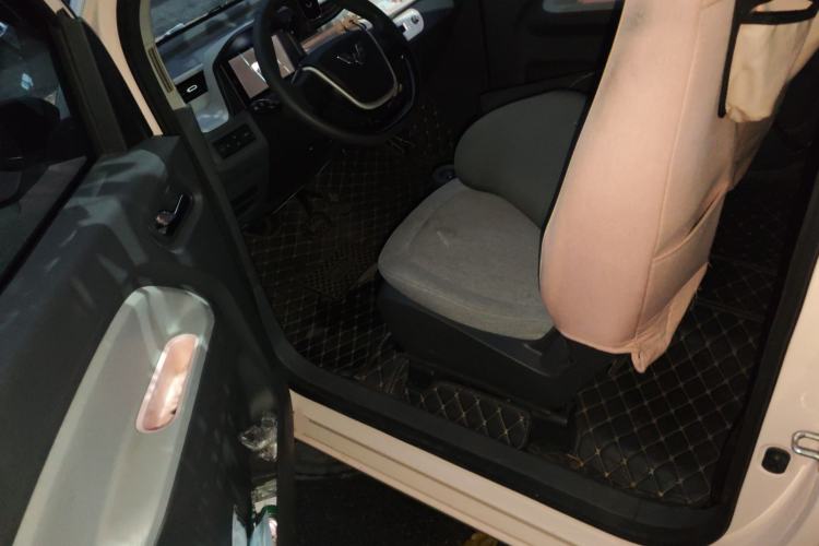 Used Wuling Hongguang MINIEV 2022 Macaron Premium Model – Lithium Ternary Battery