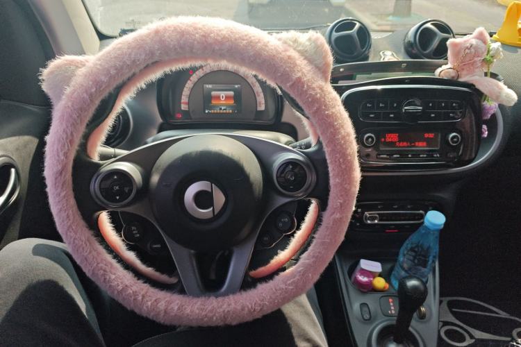 Used smart fortwo 2015 1.0L 52 kW Hardtop Passion Edition Steering Wheel