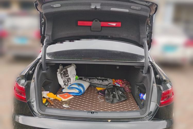 Used Audi A4L 2018 30th Anniversary Edition 40 TFSI Fashion Model Trunk