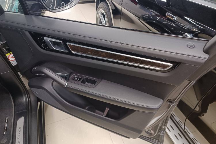 Used Porsche Cayenne 2018 Cayenne Turbo 4.0T