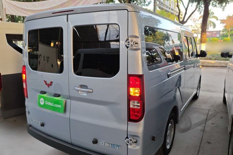 Used Wuling Yangguang 2025 Model 400km Bus Edition—Comfort Edition
