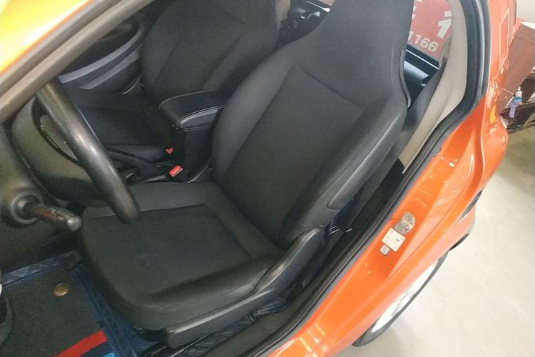 Used smart fortwo 2015 1.0L 52 kW hardtop Dynamic version