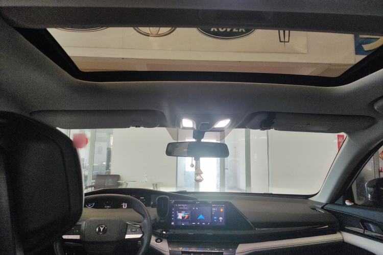 Used CHANGAN UNI-V iDD 2023 ZhiDian iDD 1.5T 113km Smart & Fun Version
