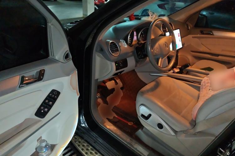 Used Mercedes-Benz M-Class 2010 ML 300 4MATIC