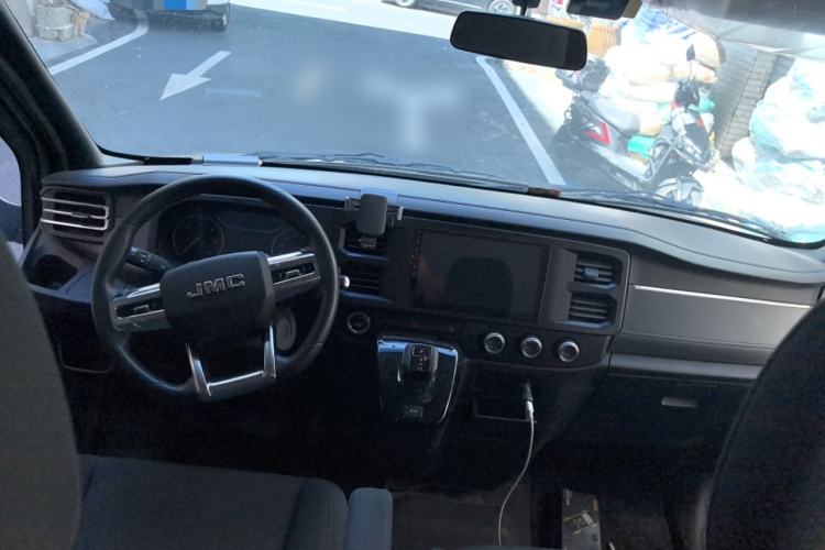 Used JMC Fushun 2023 2.0T Automatic Mid-Range Mid-Roof Commercial Multi-Purpose 7-Seater Passenger Vehicle