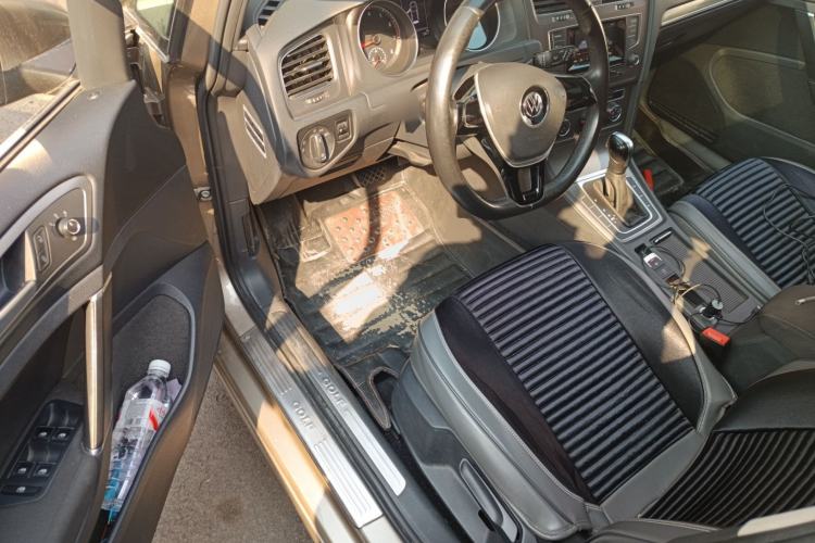 Used Volkswagen Golf 2016 1.6L Automatic Comfort Model
