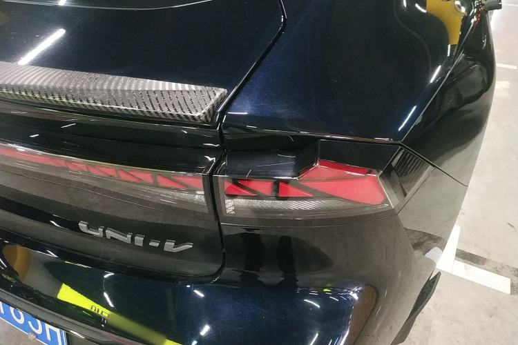 Used Changan UNI-V 2024 1.5T Prestige Sport Edition
