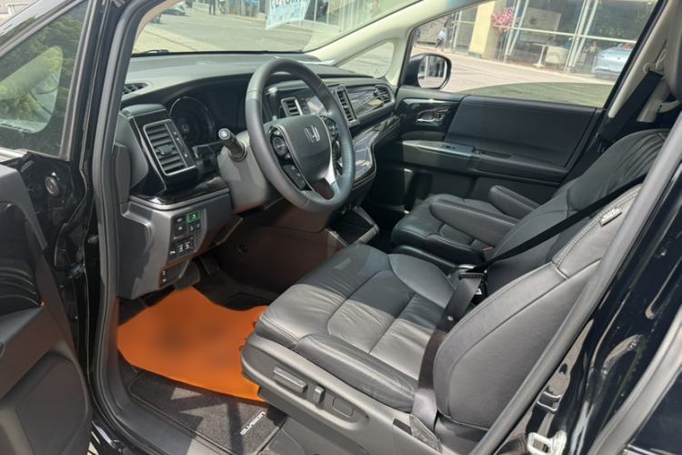 Used Honda Elysion 2019 2.0L Hybrid Luxury Edition Interior 5
