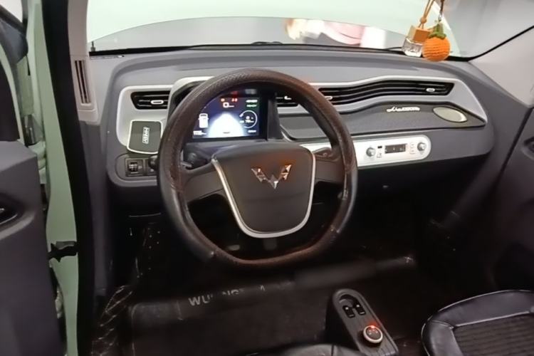 Used Wuling Hongguang MINIEV 2021 Macaron Premium Model – Lithium-NMC