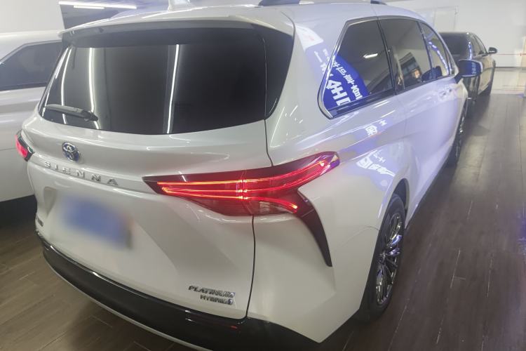Used Toyota SIENNA 2021 2.5L Hybrid Platinum Edition Rear Right 45 Deg