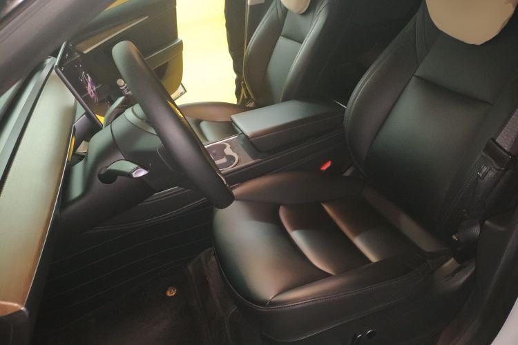 Used Tesla Model 3 2022 Rear-Wheel-Drive Version Left Front Seat