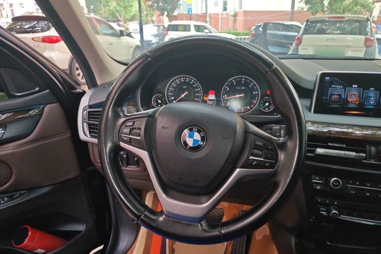 Used BMW X5 2015 xDrive28i

