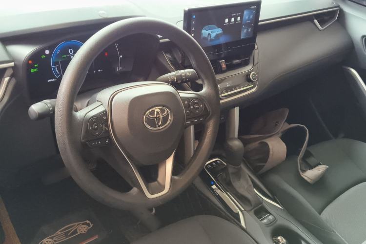 Used Toyota FRONTLANDER 2023 2.0L Smart Electric Hybrid Dual-Engine Leading Edition Center Console