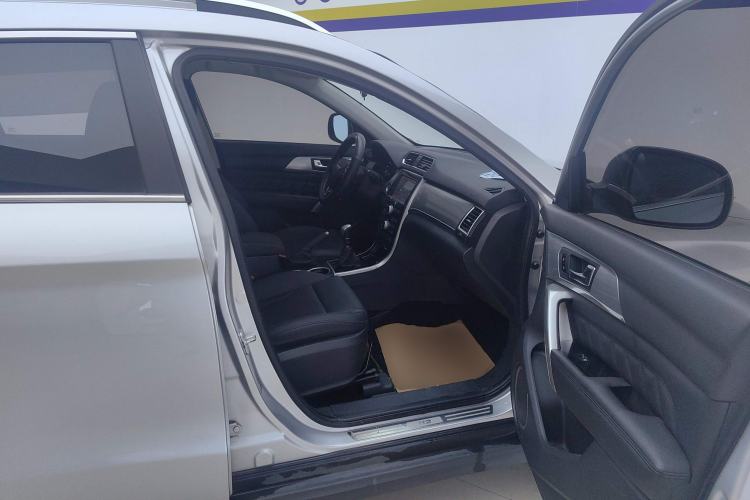 Used Haval H2 2016 Red Label 1.5T Manual Two-Wheel Drive Elite Model