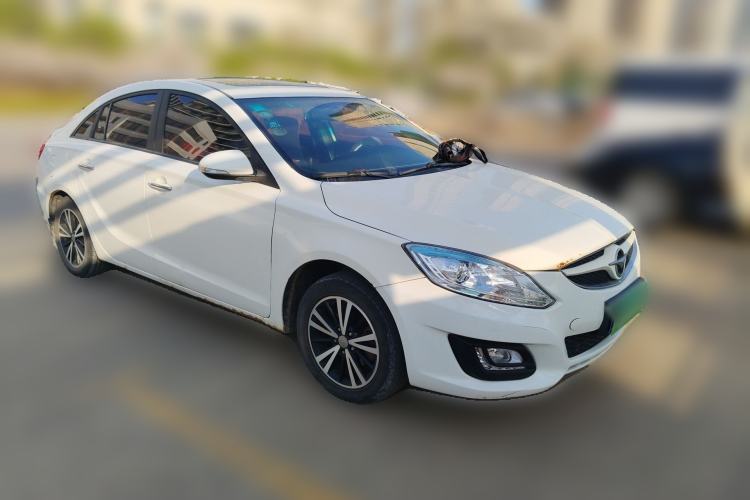 Used Haima M6 2017 1.5T CVT Luxury Model Front Right 45 Deg