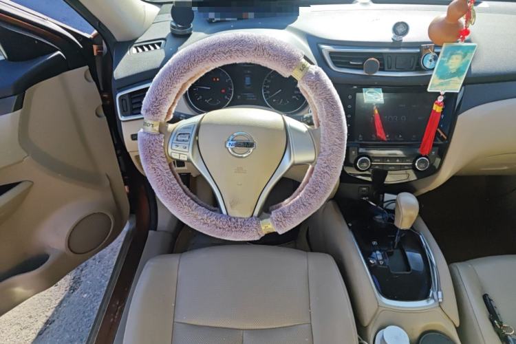 Used Nissan X-Trail 2015 2.0L CVT Comfort MAX Edition 2WD
