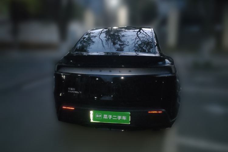 Used Tesla Model Y 2025 Rear-Wheel-Drive Version