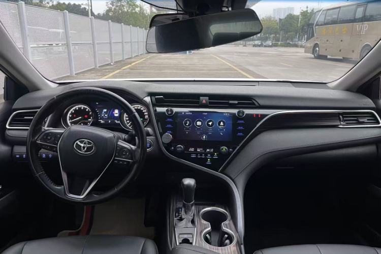 Used Toyota Camry 2019 2.0G Luxury Edition China VI Standard
