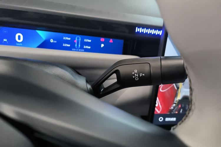 Used Lynk & Co Z10 2025 95 kWh 702 km All-Wheel Drive Intelligent Driving Ultra
