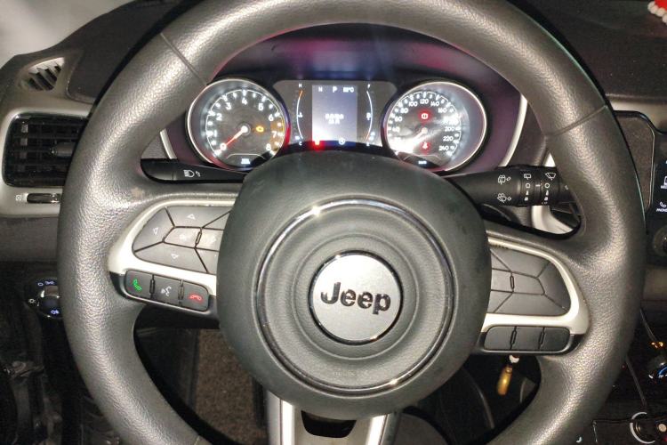 Used Jeep Compass 2017 200T Automatic Enjoyment Version Steering Wheel