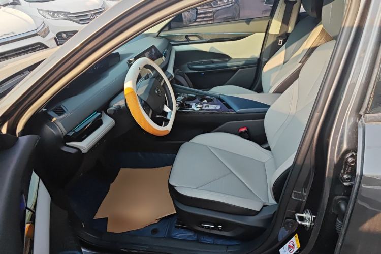 Used Changan UNI-V iDD 2023 Zhidian iDD 1.5T 113km Smart & Fun Version (Rapid Edition)
