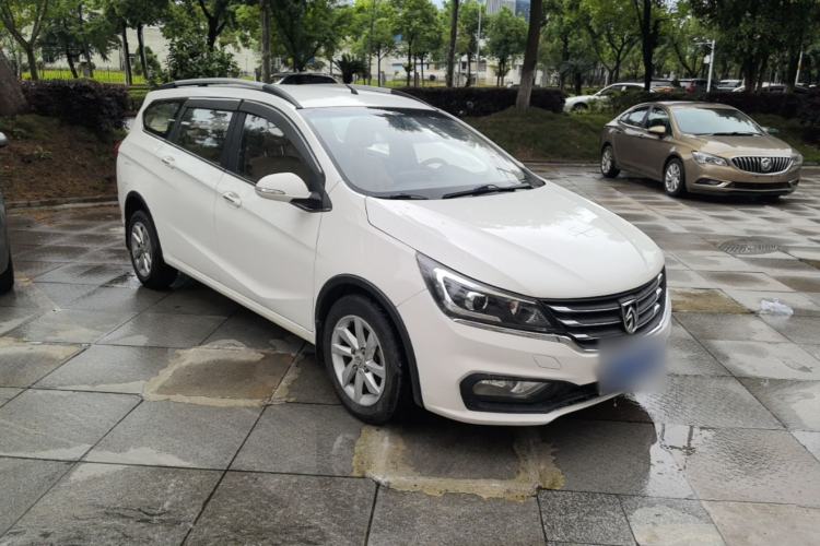 Used Baojun 310W 2017 1.5L Manual Fashion Model China V

