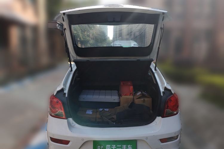 Used Chevrolet Cruze 2013 Hatchback 1.6L Automatic Luxury Model
