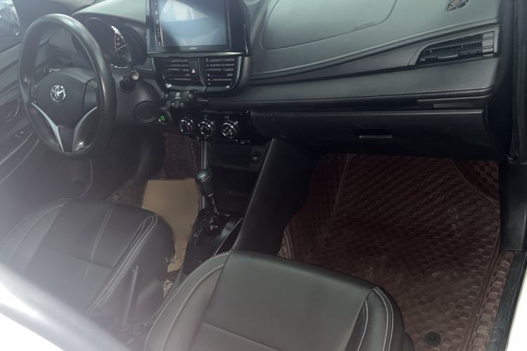 Used Toyota Vios FS 2022 1.5L 20th Anniversary Edition Interior 3