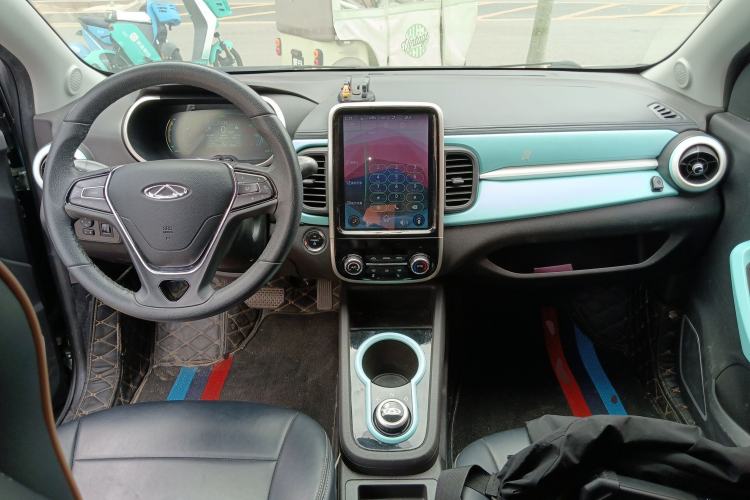 Used Chery QQ Little Ant 2021 150 000 Yuan Ant Fan Edition Ant Trend Version Lithium Iron Phosphate Center Console