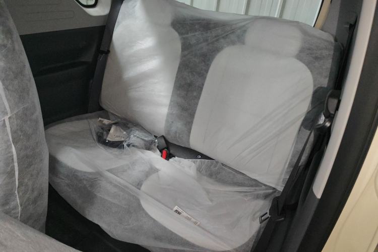 Used Geely Galaxy Panda 2025 210 km – Yuanqi Bear Left Rear Seat