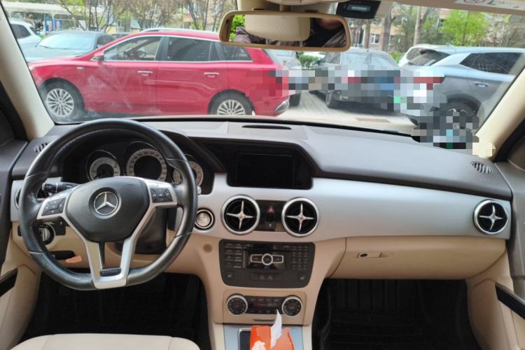 Used Mercedes-Benz GLK-Class 2015 GLK 300 4MATIC Fashion Edition Ultimate Version Center Console